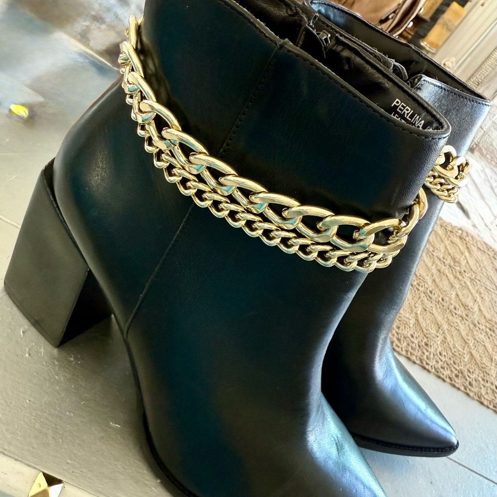 Steve Madden Perlina Black Ankle Boots with Gold Chain NWOT